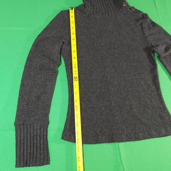 Forever 21 button side top - Picture 5 of 10